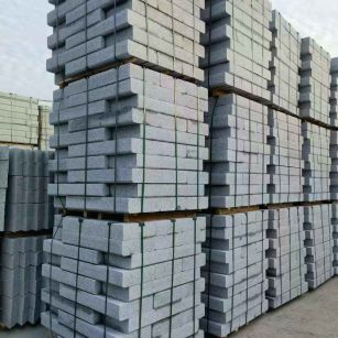 达州 路沿石（路侧石），颜色一致，尺寸标准