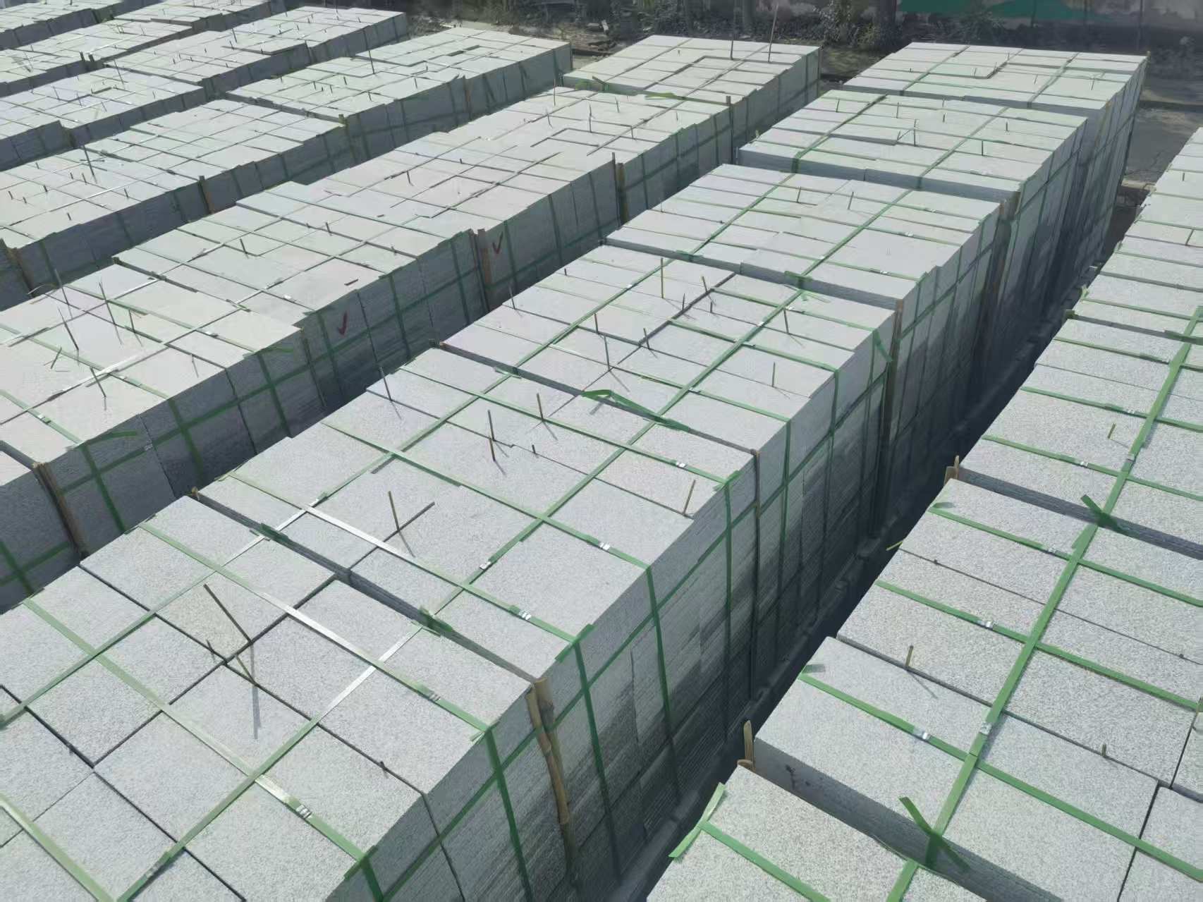 达州 芝麻白1.8公分火烧300*600地铺，清仓大甩卖