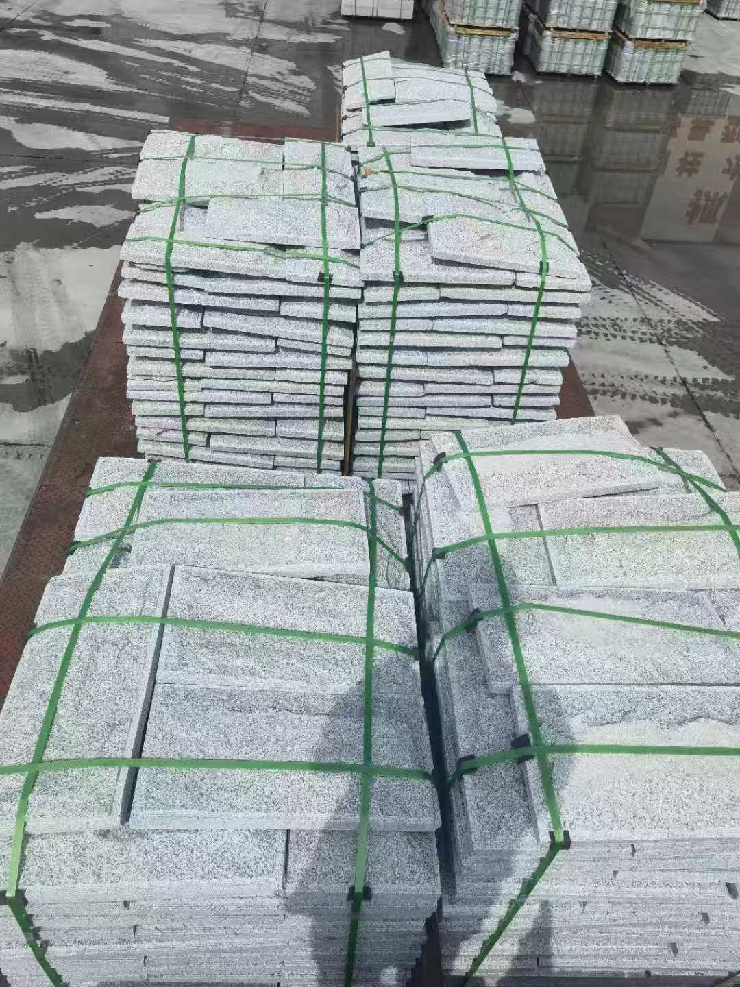 达州 芝麻白蘑菇石装车出货