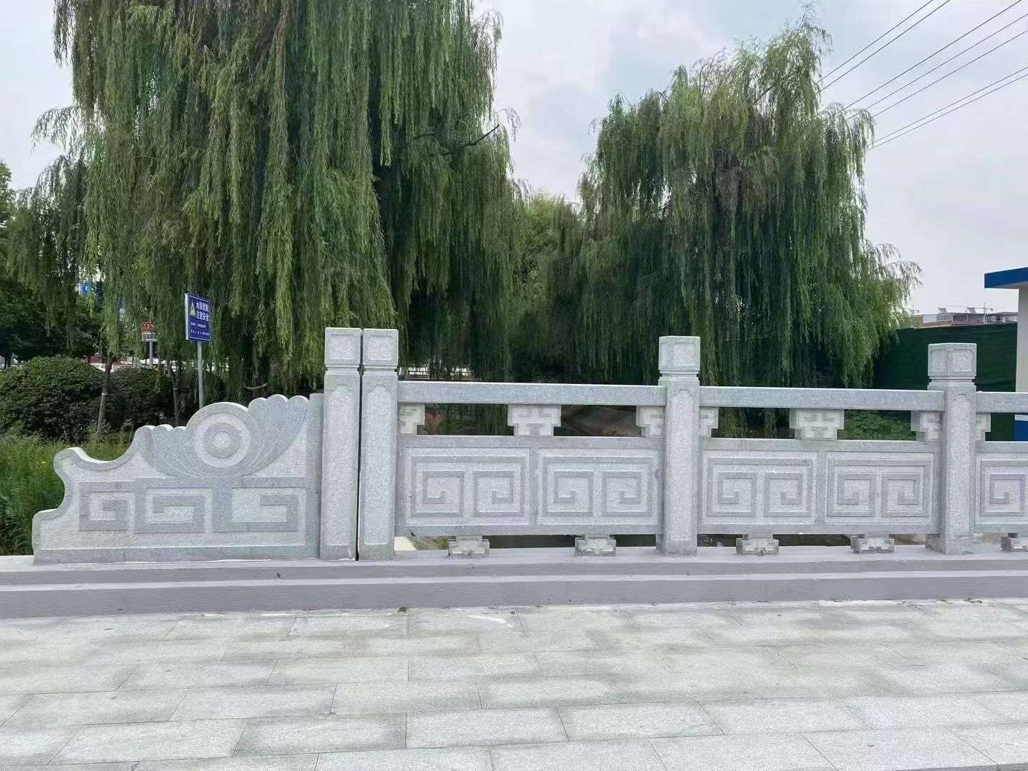 达州 芝麻灰桥栏杆、河道栏杆安装效果